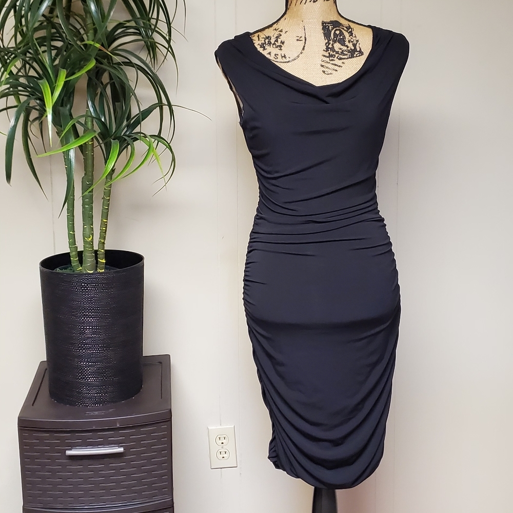 Sleeveless Black Class Dress